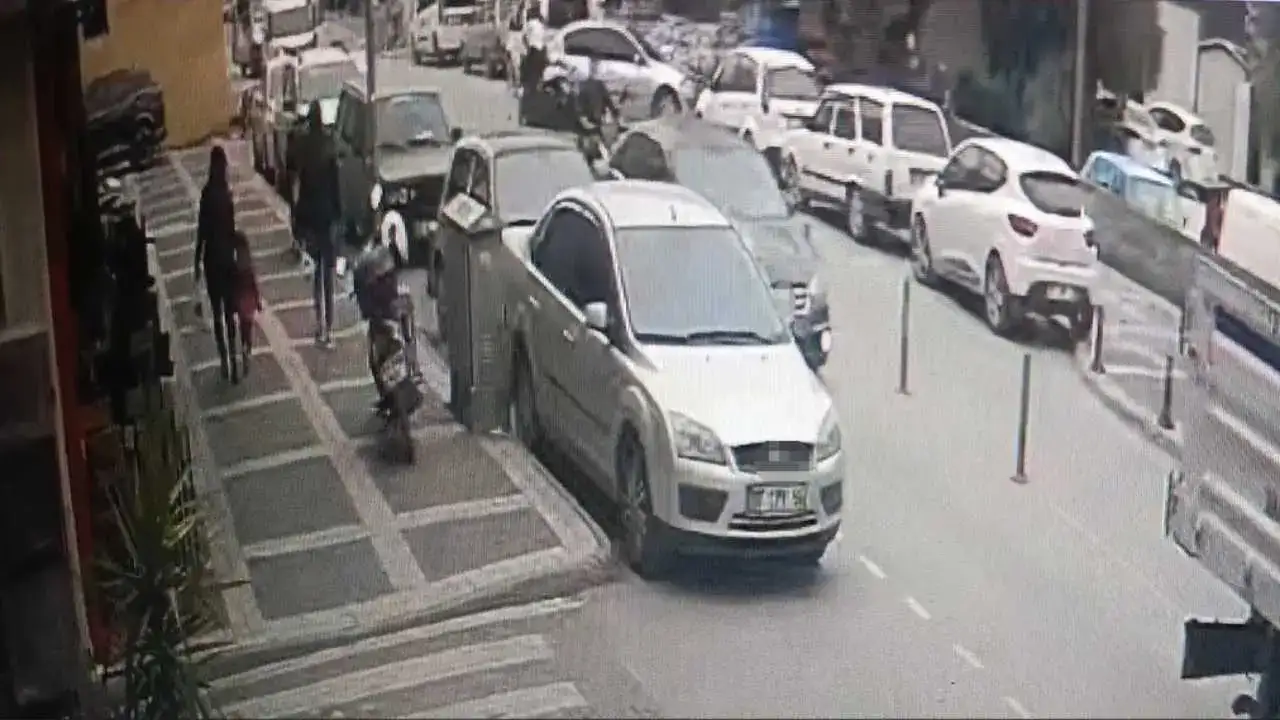 Manavgat’ta Anlık Manevra Büyük Kaza Getirdi! Kameraya Yansıdı 7